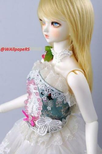 High Defination Wallpaper Beautiful Dolls