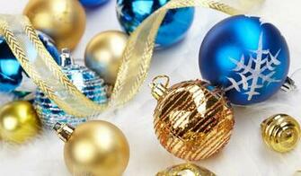 Blue And Gold Christmas Balls HD Wallpaper