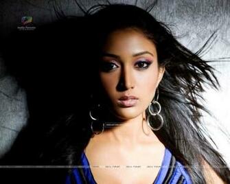 Wallpaper Priyamvada Kant Size