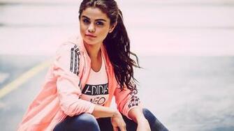 Selena Gomez Wallpaper HD