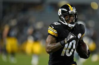 Martavis Bryant Takes Shot At His Own Teammate Juju Smith