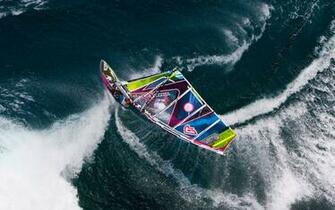 Windsurfing Wallpaper