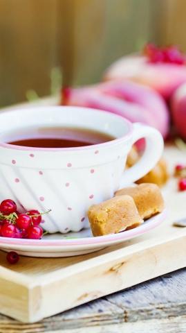 Morning Tea Red Berries iPhone 6s Wallpaper