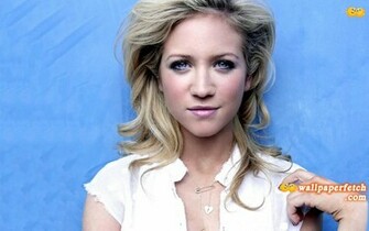 Wallpaper Fetch Brittany Snow Hot