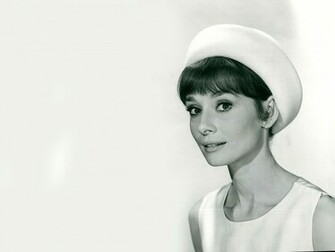 Audrey Hepburn Wallpaper