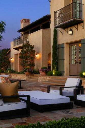Beautiful House iPhone Wallpaper