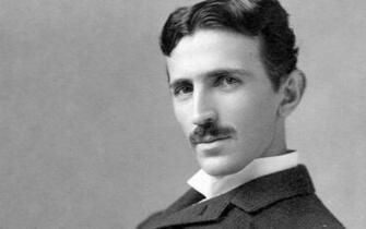 Nikola Tesla Desktop Wallpaper