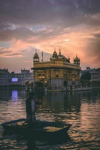 Golden Temple Road Amritsar India Pictures