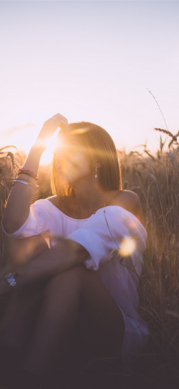 Caressed By The Sun iPhone X Wallpaper