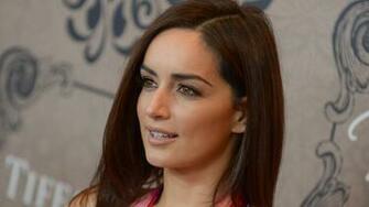 Ana De La Reguera Beautiful HD Pics 8k Wallpaper