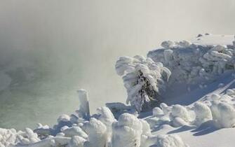 Surreal Winter Scenery HD Wallpaper New