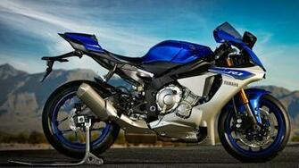 Yamaha Yzf R1 Wallpaper