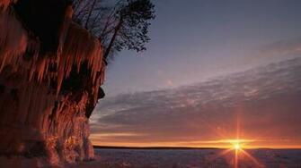 Wisconsin Ice Cave Lake Superior Wallpaper