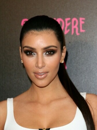 September By Admin Comments Off On Kim Kardashian Wallpaper