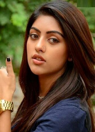 Beautiful Anu Emmanuel Actress HD Wallpaper