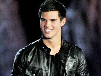 Taylor Lautner Wallpaper
