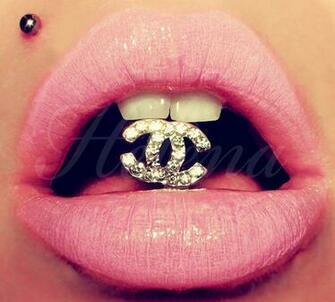 News From Nowhere Odds And Randoms Those Lips Are Simply Devine