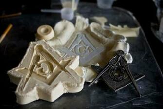 Square And Compasses Wallpaper