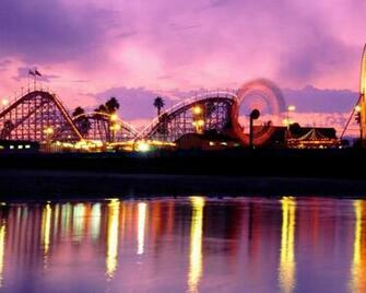 Boardwalk Santa Cruz Twilight Time Of Day Wallpaper
