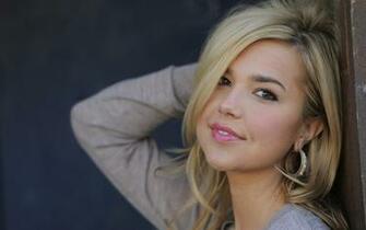 Arielle Kebbel Beautiful Wallpaper