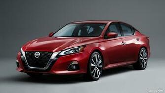 Nissan Altima Front Three Quarter HD Wallpaper