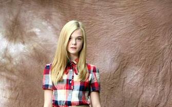 Elle Fanning Wallpaper HD