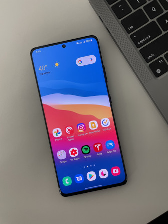 Marques Brownlee On Current S21 Ultra Homescreen