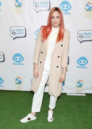 Caity Lotz Celebrities To The Rescue In Los Angeles