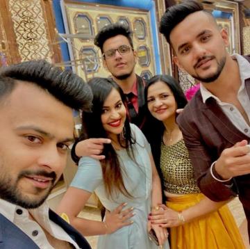 Nischay Malhan Ideas For Instagram Photos Movies