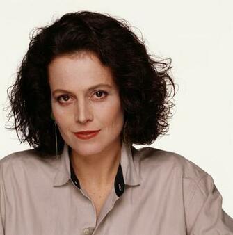 Sigourney Weaver Wallpaper High Quality