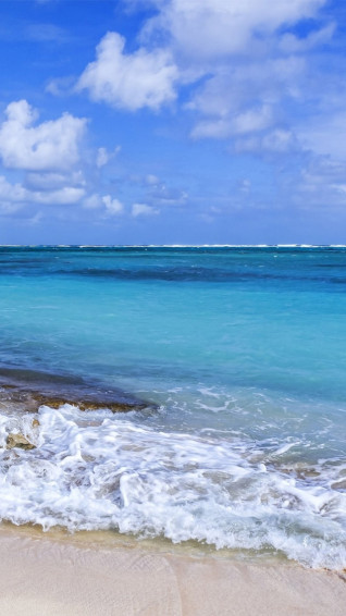 Calm Ocean Waves iPhone Wallpaper