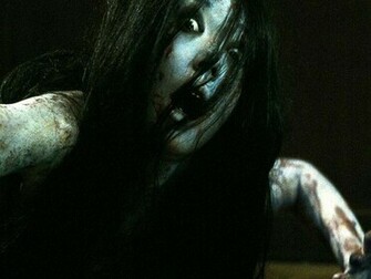 Bpyt S Dumb Things People Do In Horror Movies