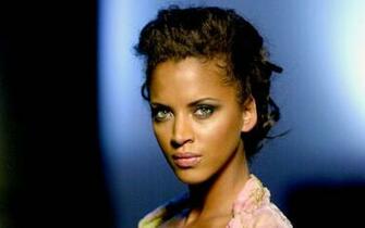 Noemie Lenoir Wallpaper