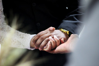 Couple Hands Wallpaper
