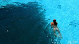 Hot Girl Swimming Wallpaper By Lebtamas