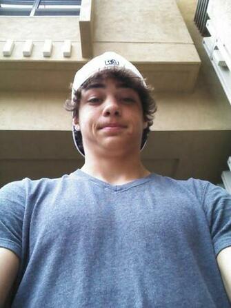 Noah Centineo On Wayy To Early T Co Dnrdclvk