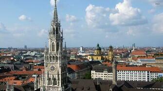 New Town Hall Tower In Munich Wallpaper