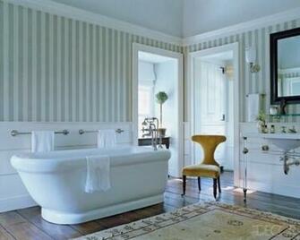 Unusual Bathroom Designs With Wallpaper On Walls Shelterness