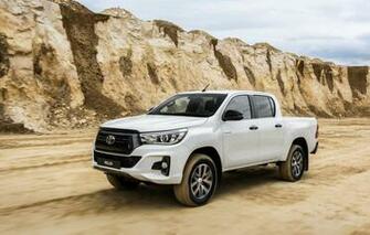 Wallpaper White Toyota Pickup Hilux Special Edition