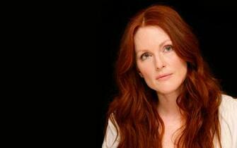 Julianne Moore Wallpaper