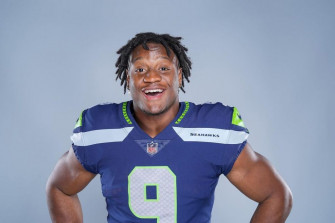 Who Is The Girlfriend Of Kenneth Walker Iii His Parents Family Wallpaper