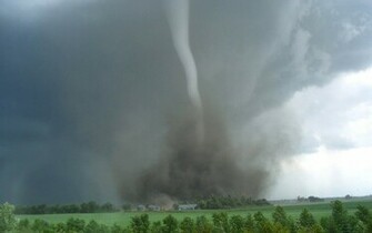 Watching The Tornado Wallpaper Desktopwallpaper