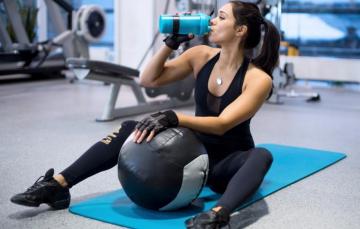 Wallpaper Water Brunette Ball Female Fitness Image For