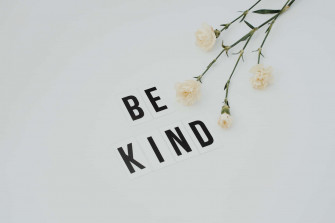 Be Kind Wallpaper