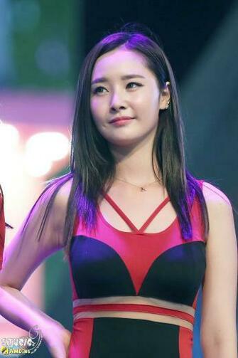 Fiddle Bae Woo Hee iPhone Wallpaper Kpop