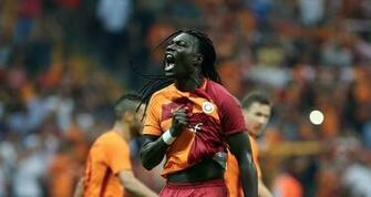 Gomis Goals Fuel Galatasaray Storm Daily Sabah
