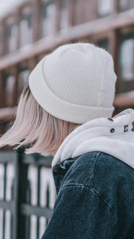 iPhone Wallpaper Short Hair Girl Back Hat Coat