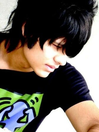 Wallpaper Emo Boy Hairstyle