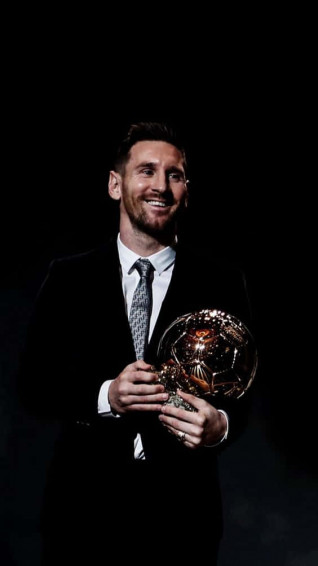 Messi iPhone Receiving Ballon D Or Wallpaper