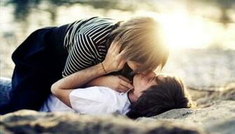 Romantic French Kiss Wallpaper Names